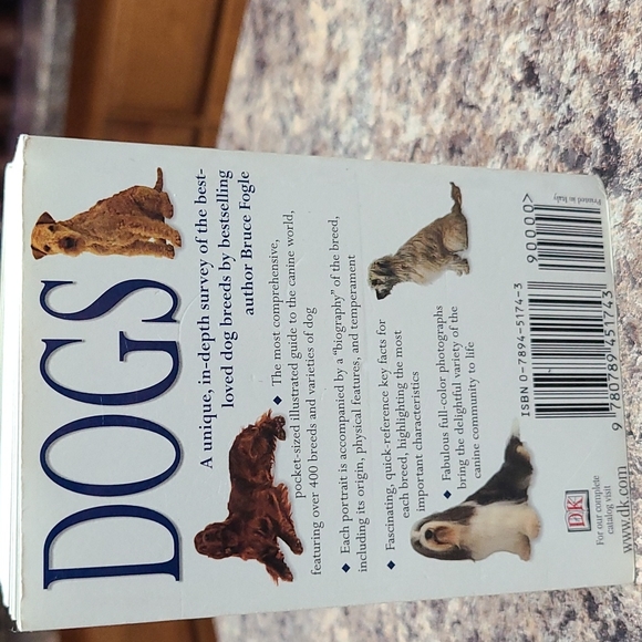 Dogs paperback - Picture 3 of 4